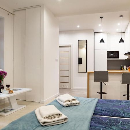 Apartamento Shy But Shining! Lovely, Stylish & Fully Equipped. Cracovia Exterior foto