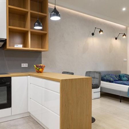 Apartamento Shy But Shining! Lovely, Stylish & Fully Equipped. Cracovia Exterior foto