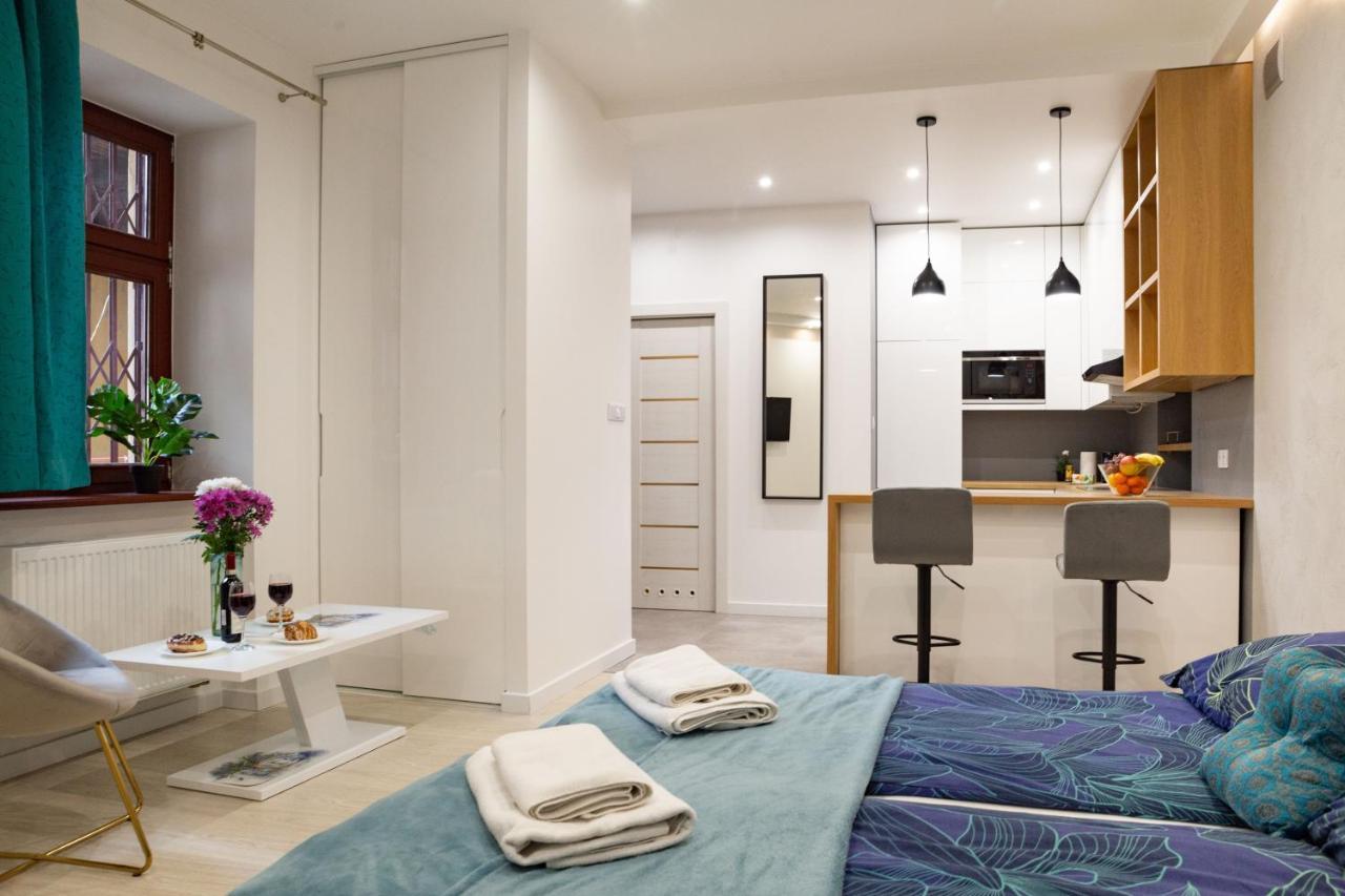 Apartamento Shy But Shining! Lovely, Stylish & Fully Equipped. Cracovia Exterior foto