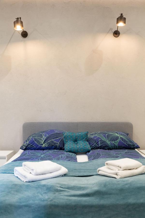 Apartamento Shy But Shining! Lovely, Stylish & Fully Equipped. Cracovia Exterior foto