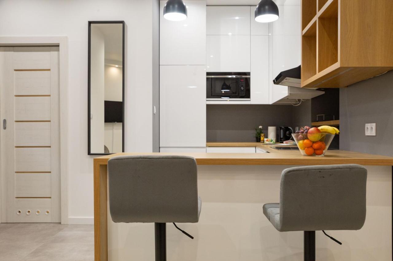 Apartamento Shy But Shining! Lovely, Stylish & Fully Equipped. Cracovia Exterior foto